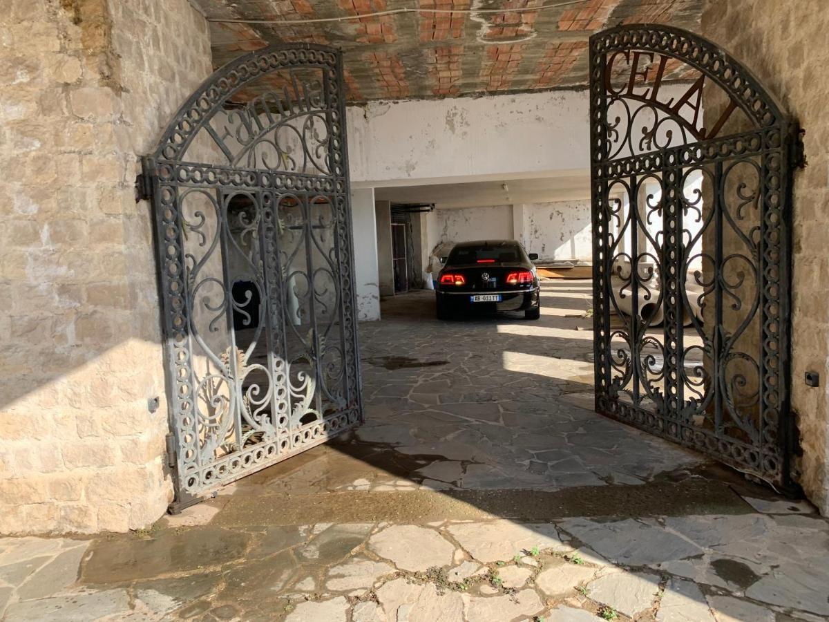 Villa Celaj “The Castle” Kruje Ngoại thất bức ảnh